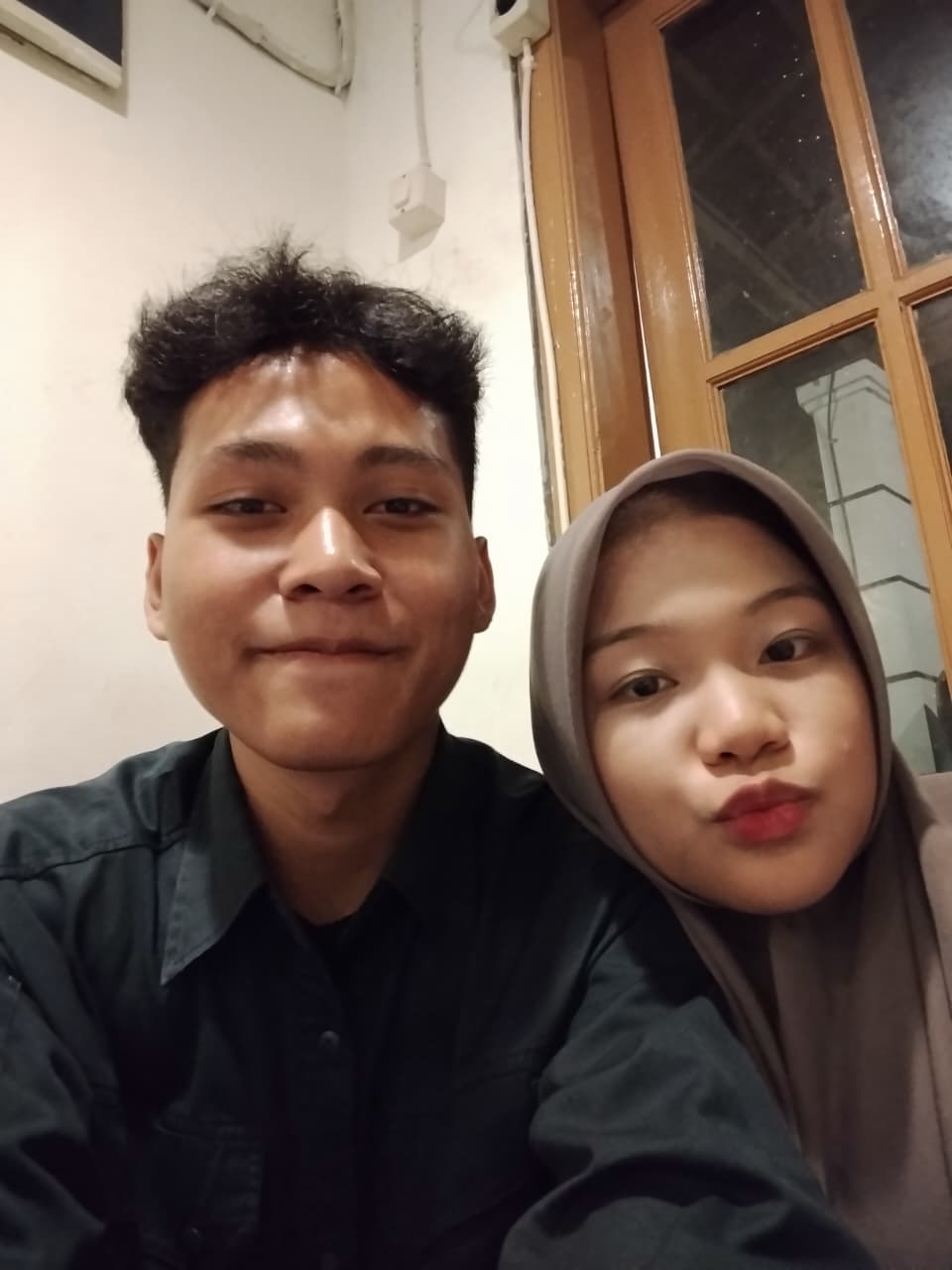 Fotbar 1 Alicia dan Axle