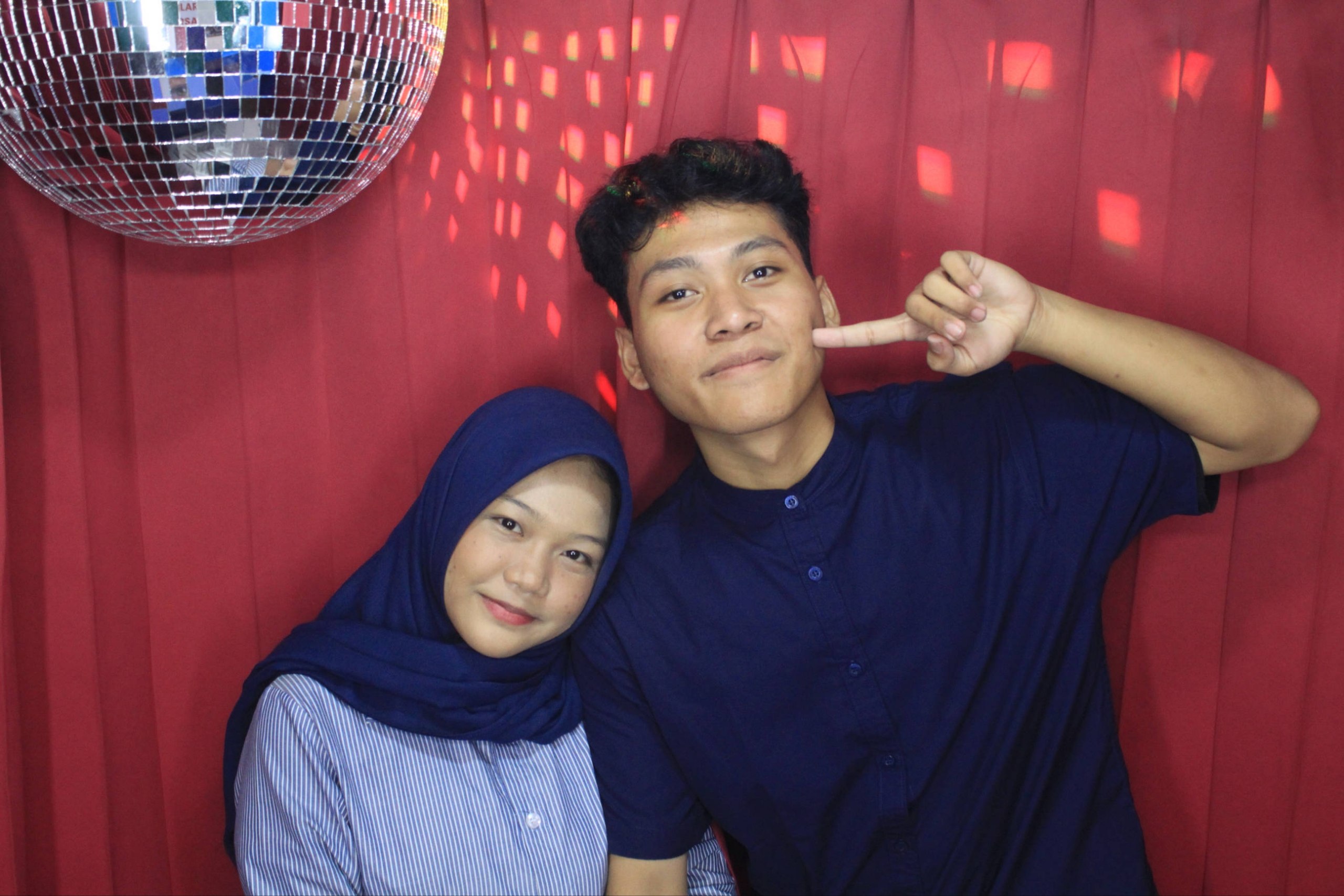 Fotbar 5 Alicia dan Axle
